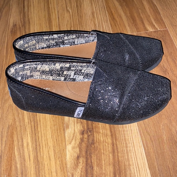 Toms Black sequins Classic Slip on Shoes. Size 3 Y - Picture 3 of 8
